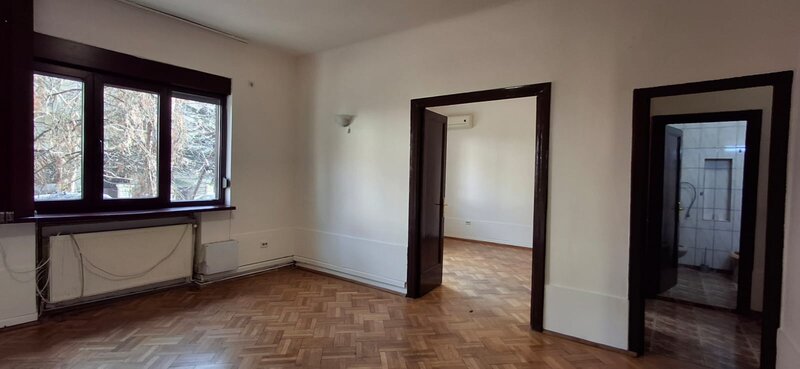 Cotroceni, parter in vila, 4 camere, pentru birouri